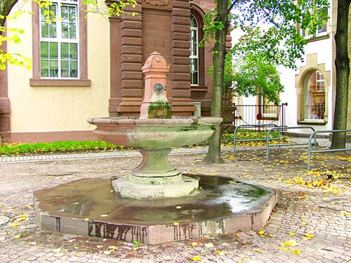 Brunnen